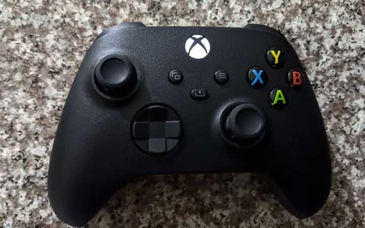 Black Xbox Series wireless controller
