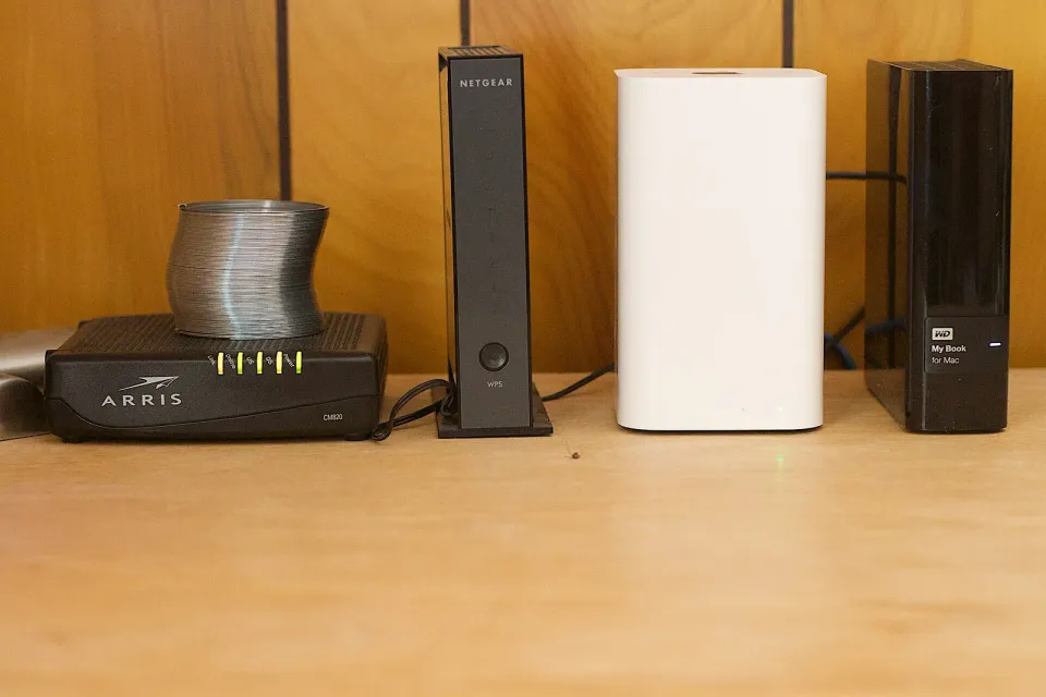 Tailscale vs WireGuard: Which One for a Home Lab?
